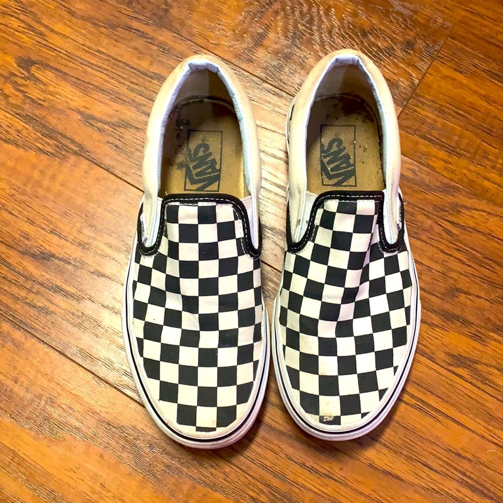 Women’s size 7 checkered vans